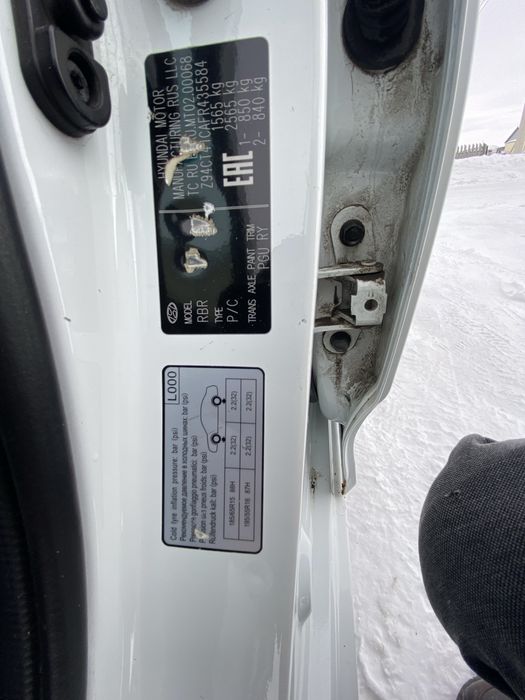 продам машину хендай акцент 2015