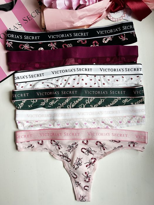 Victoria`s Secret нови оригинални дамски бикини тип прашки M размер