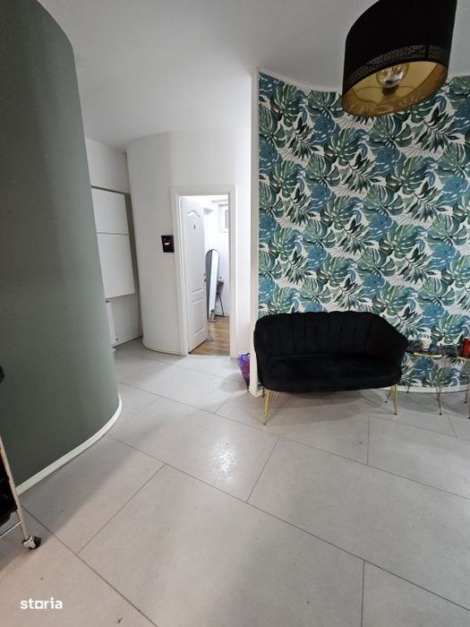 Spatiu comercial, 102 mp, salon de infrumusetare complet echipat