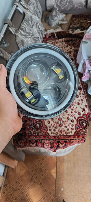 Продам фары в хорошем состояние
