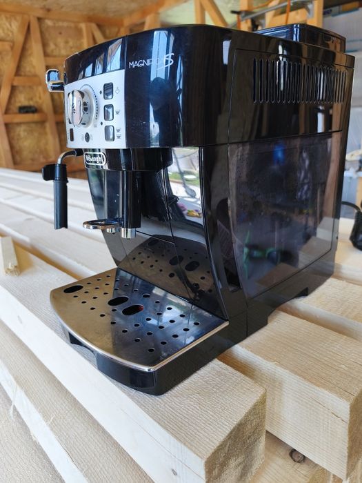 Кафемашина Delongi magnifica s