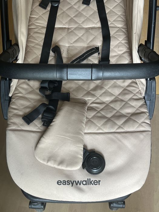 Бебешка количка Easywalker Jackey с кош за новородено - много удобна и компактна