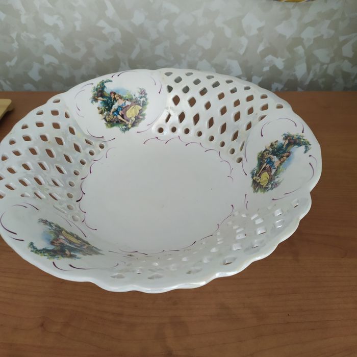 Фруктовница, сухарница