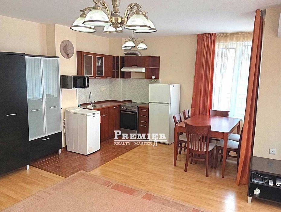 Предлагаме за продажба апартамент  на първа линия в курорта Елените.