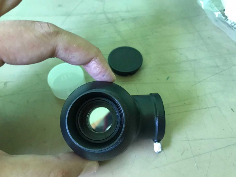 Комплект аксесоари за телескоп Celestron – 2 окуляра 10mm/25mm + red dot finder + диагонал