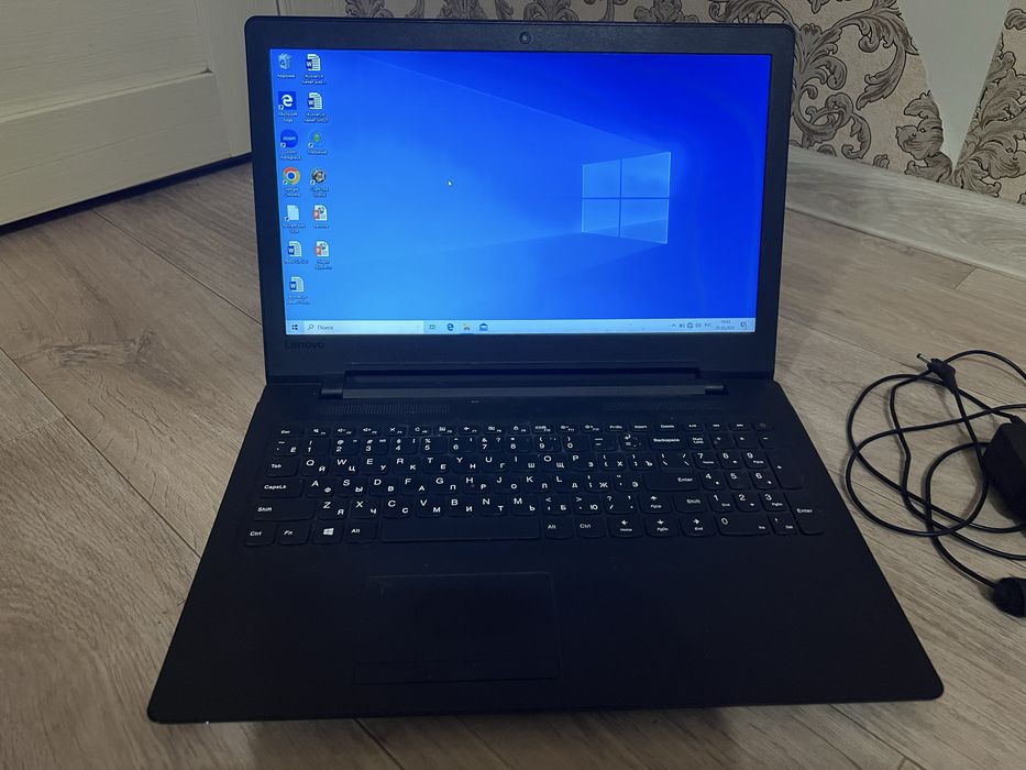 Ноутбук Lenovo продам.Состояние хорошее все работает