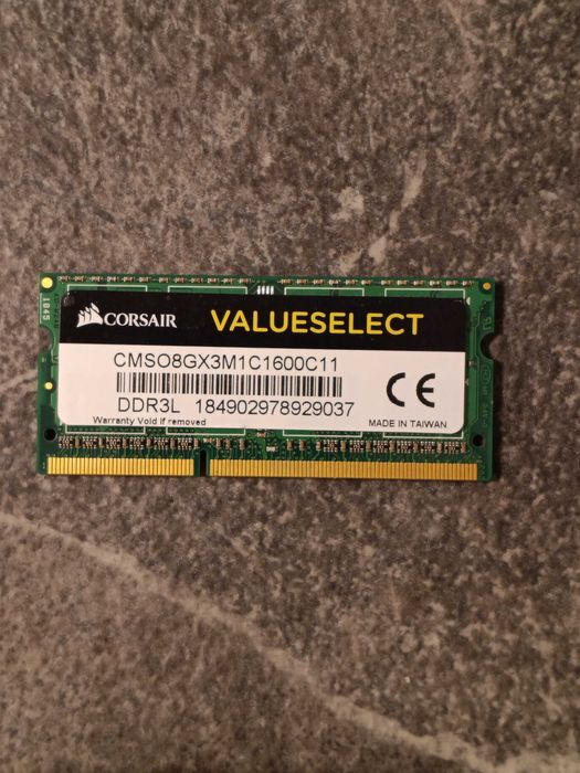 Vand SO-DIMM DDR3L de 8 Gb cu 1600 MHz