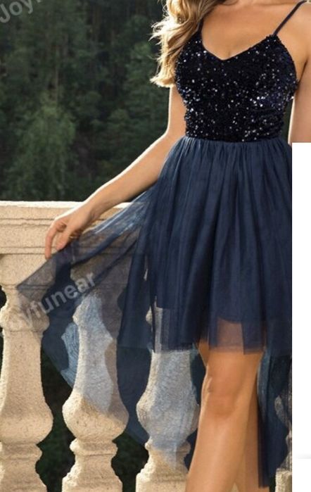 рокля цвят тъмно син