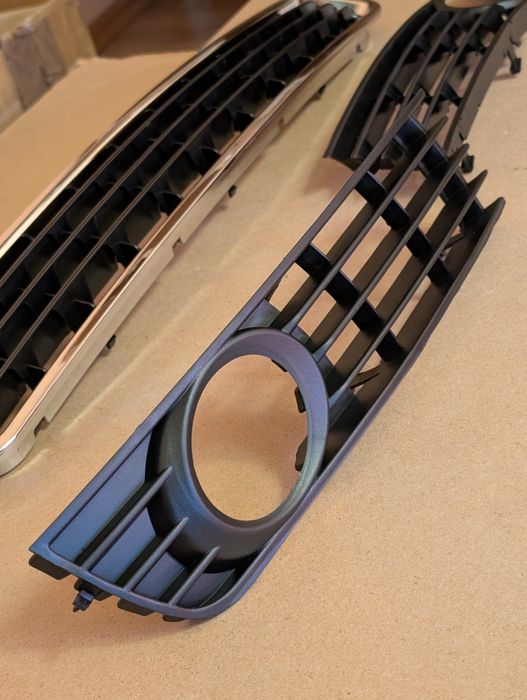 Grile proiectoare, Grila centrala partea de jos bara fata  Audi A4 B6