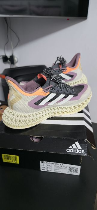 Adidasi alergare adidas