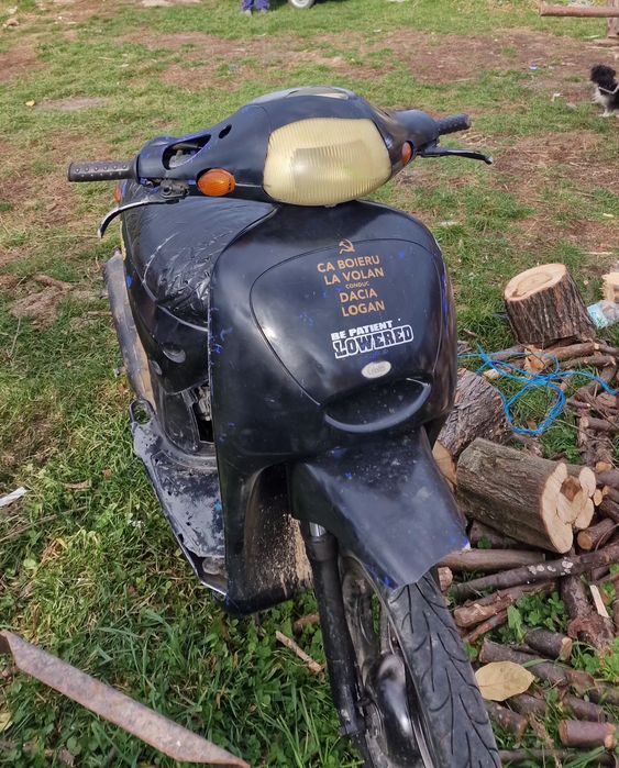 Vând scuter 49 cc