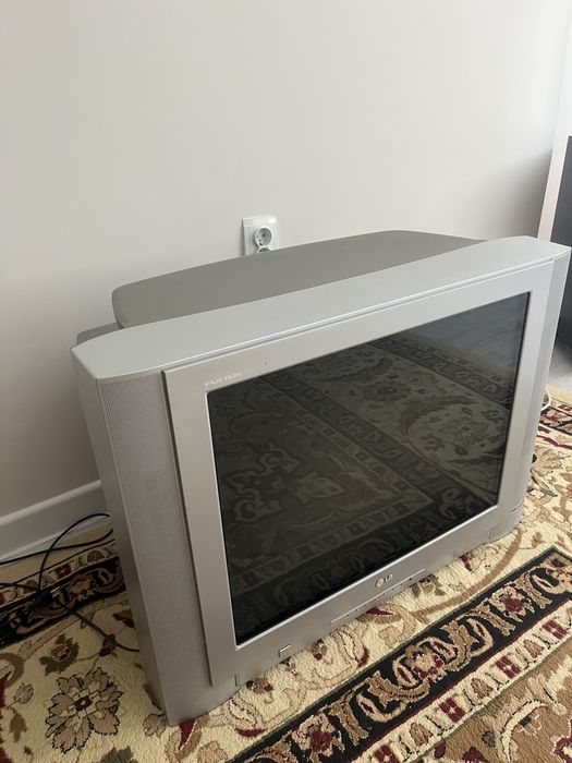 СРОЧНО! Телевизор LG