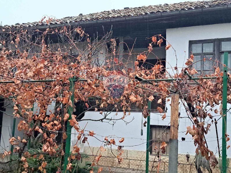 Еднофамилна къща с дворно място, село Кардам, СР