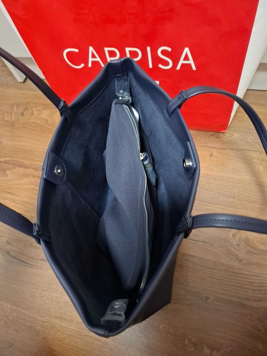 Posetă nouă Caprisa