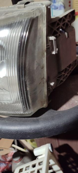 Продам фары на делику