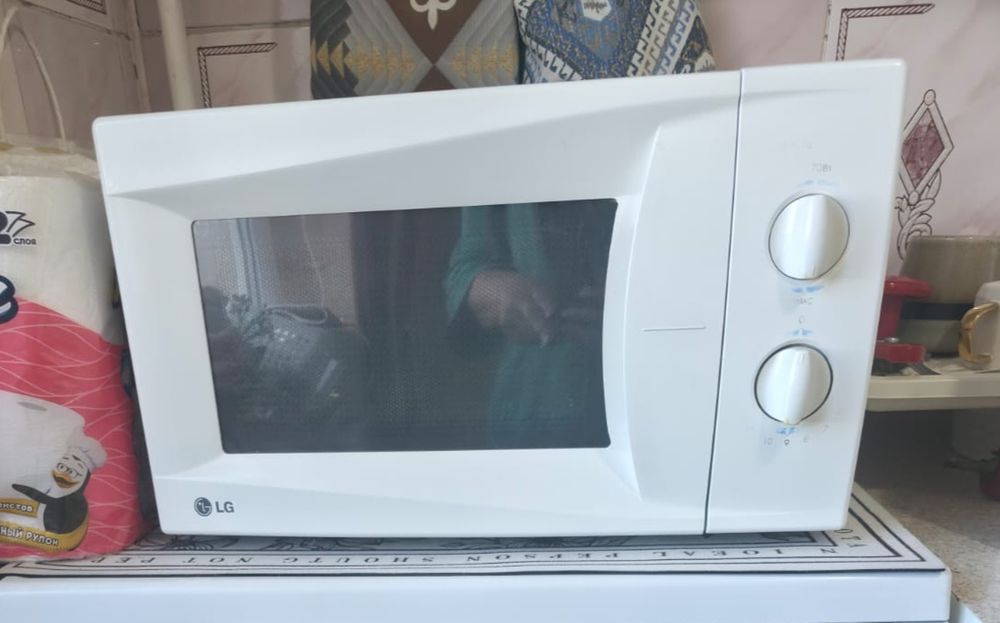 Продам микроволновую печь