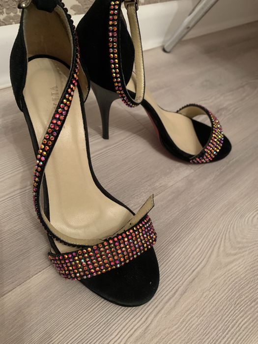 Босоножки Vitassi