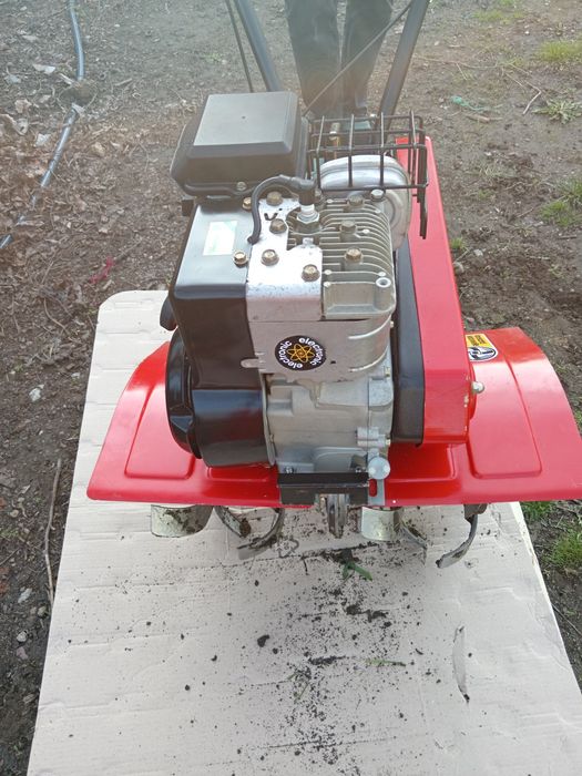 Vând motosapă Bright straton