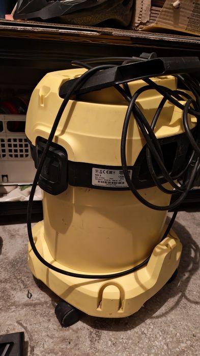Aspirator umed uscat karcher