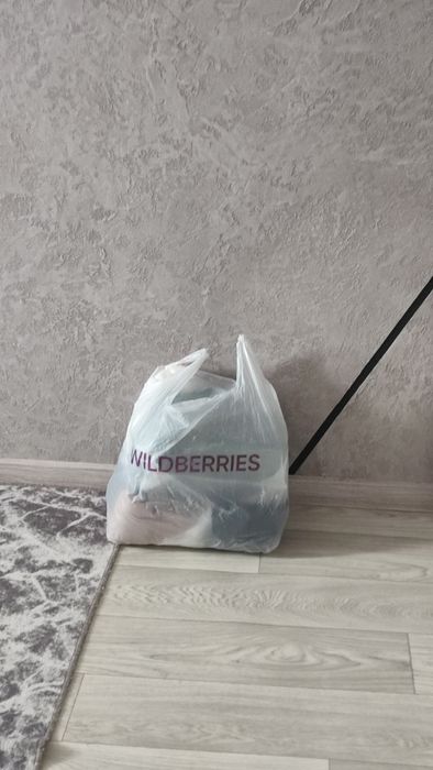 Отдам  женские вещи