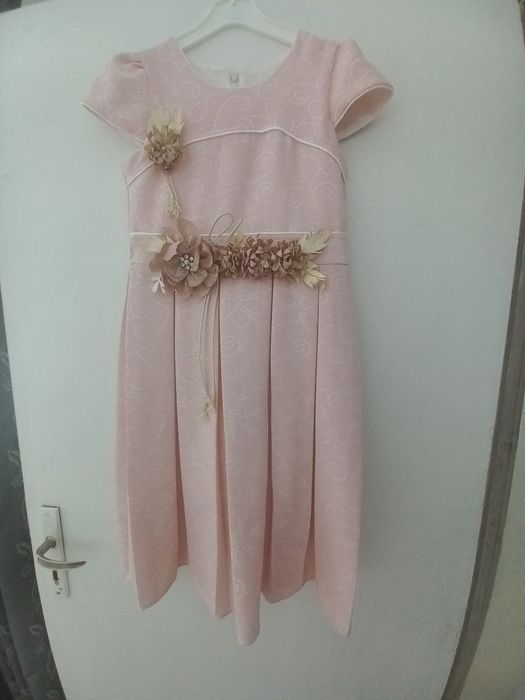 Рокли за малки госпожици