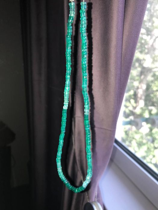 Продам бусы с натуральным камнем