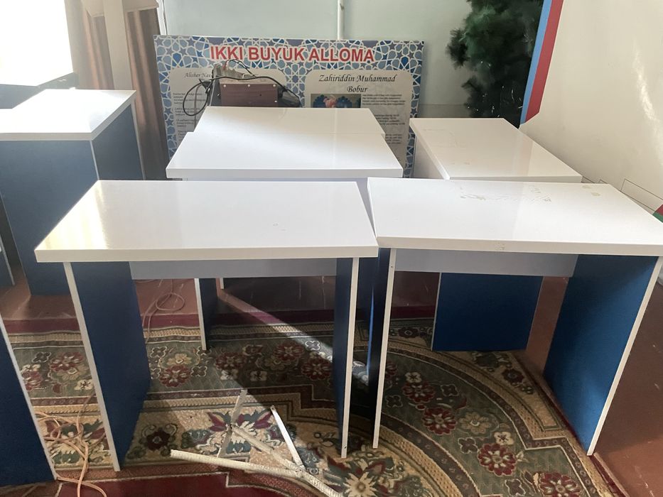 Продаётся парты для учебных центров  цена договорная все за