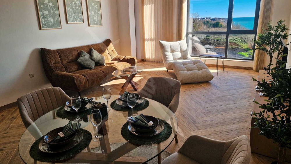 Дава се под наем Тристаен апартамент в Бургас, Сарафово - 128 кв.м за 1370 € - Снимка #2