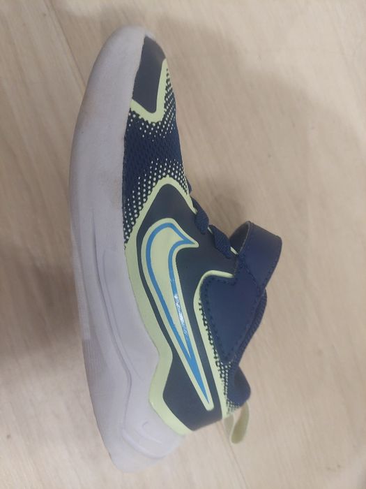 Детски маратонки Nike Cosmic Runner