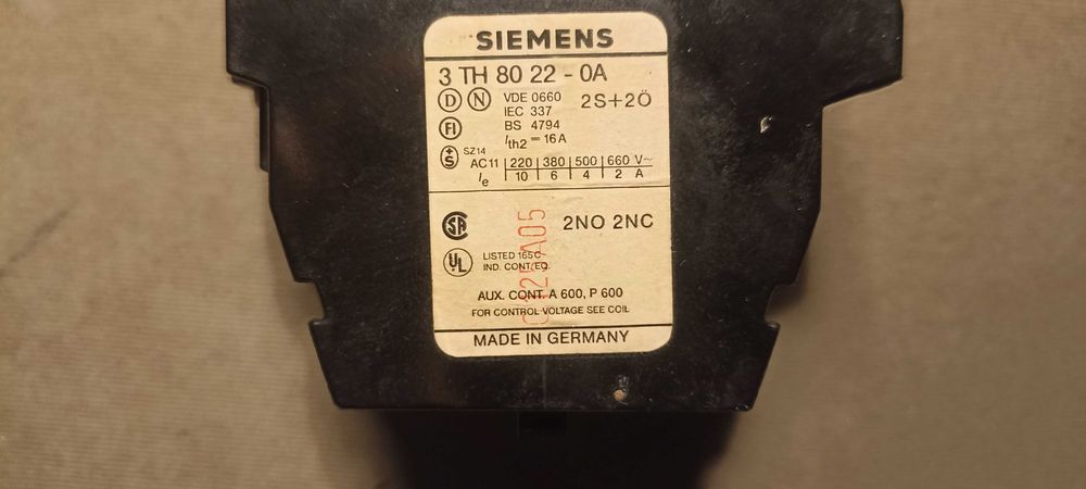 Контактори Siemens  3TH8031-0A, 3TH8022-0A и 3TA 68 02 - 0A