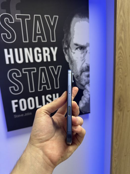 Apple iPhone 17 Pro, Deep Blue, 256 Gb, Foarte Bun