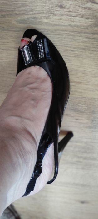 Продам дёшево обувь. Турция