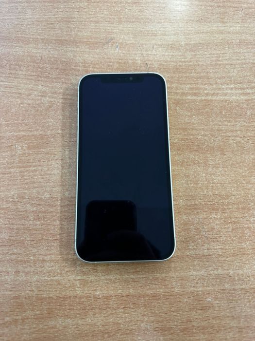 Айфон 12 в идеальном состоянии