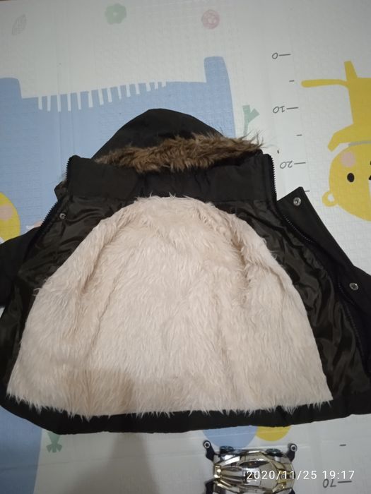 Продам детскую куртку