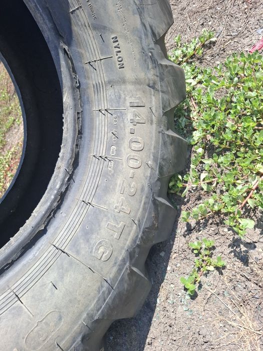Vand 1 anvelopa tractor 14.00-24 buna fara defecte sau taieturi