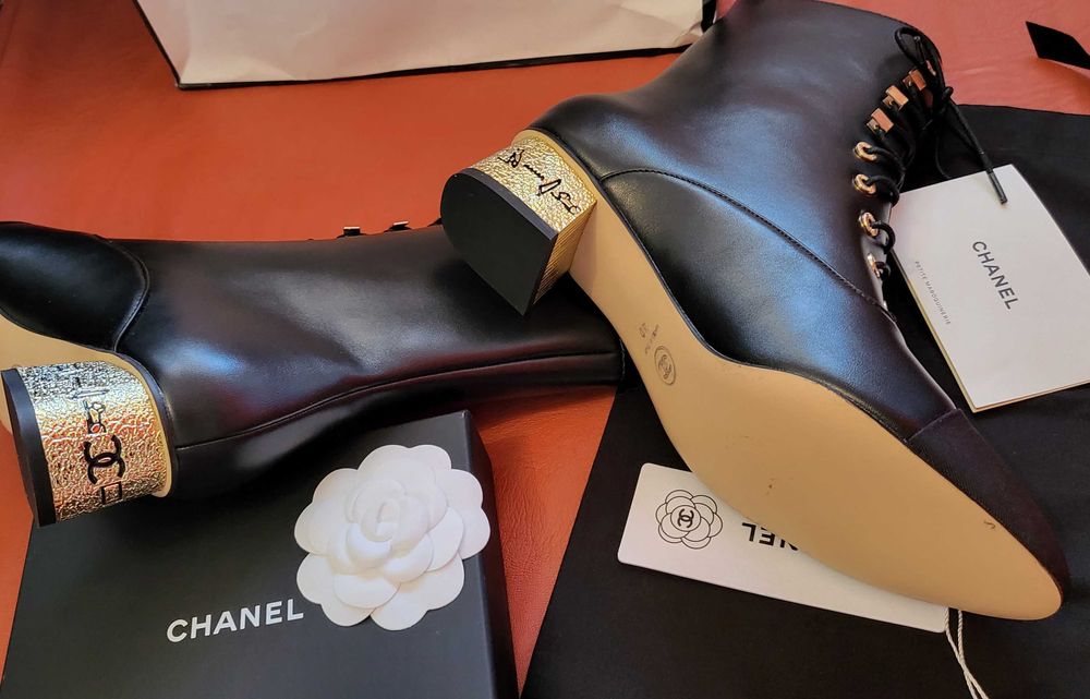 Chanel Egyptian Collection Boots-нови боти н.38,5