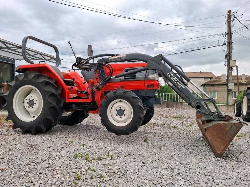 Японски трактор KUBOTA GL320 32 к.с. 4WD с челен товарач - ДЖЕЙ ТРЕЙДИНГ