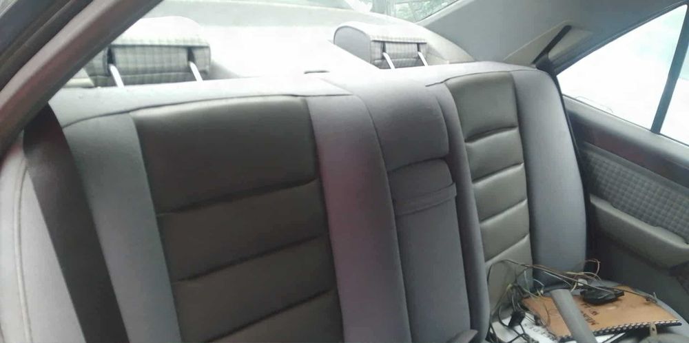 Мерцедес 124 260Е на части