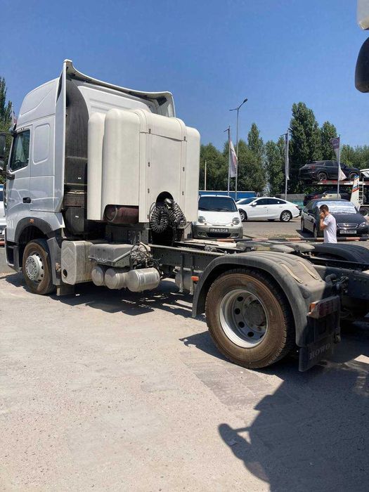 Тягач Fura Howo T7H 4x2 CNG метан газли, подушкали, AMT, ретардерли