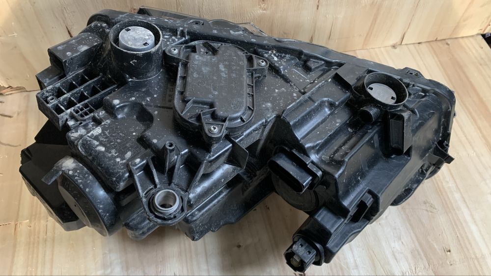 Фар за  Skoda Scala