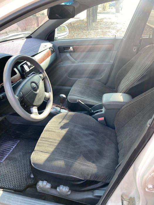 Lasetti 2013-yil aftamat 1.6 arendaga