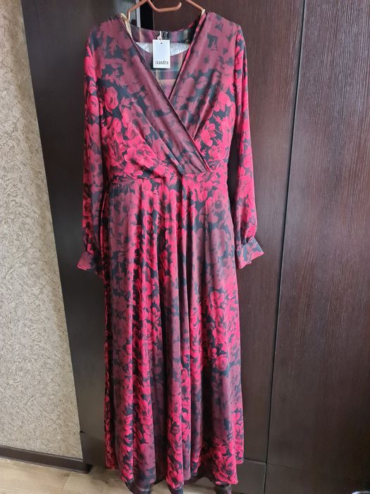 Платья коктейльные вечерние