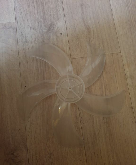 Лопость вентилятора.