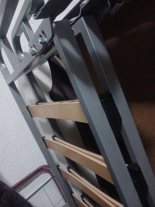 Pat extensibil,pt o persoană, ușor de maevrat, care se rabateaza,