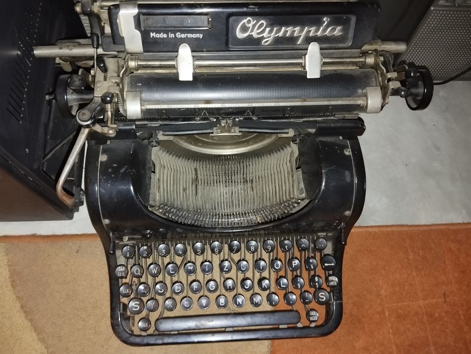 Mașină de scris Olimpia