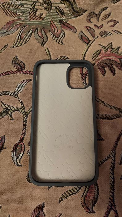 Чехол на айфон 11