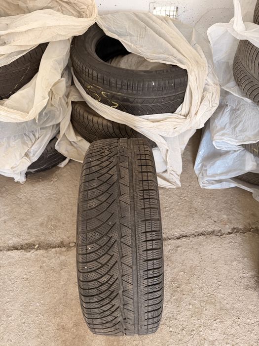4x Michelin Pilot Alpin 4 235 55 R18