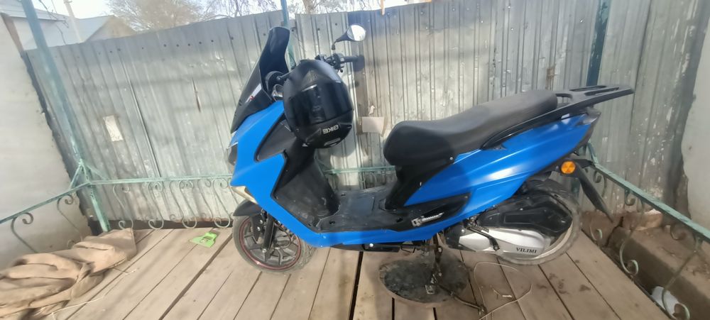 Скутер Maxi  175 куб