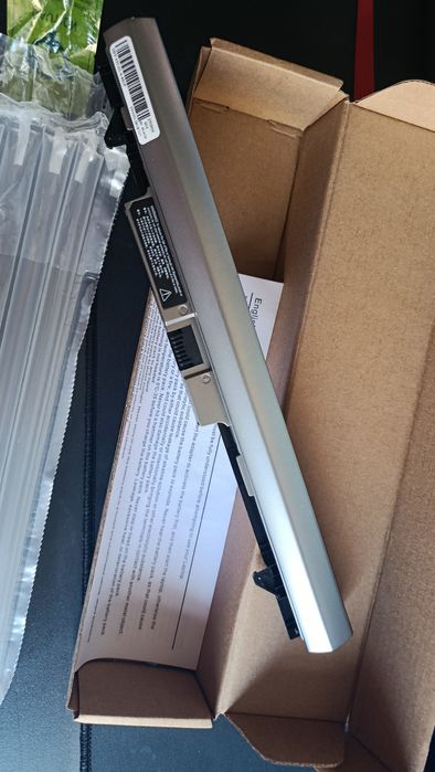 HP Notebook batareyasi sotiladi