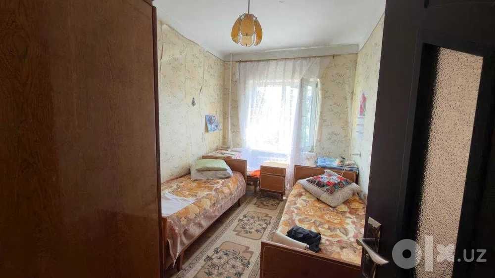 Ангрен, 5/4.  4 этажный панельный дом, 3 этаж, ориентир АТС Узтелеком